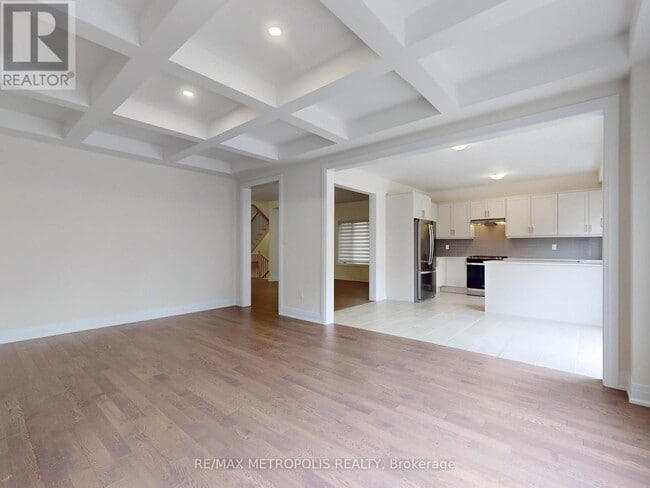 Building Photo - 21 La Reine Ave