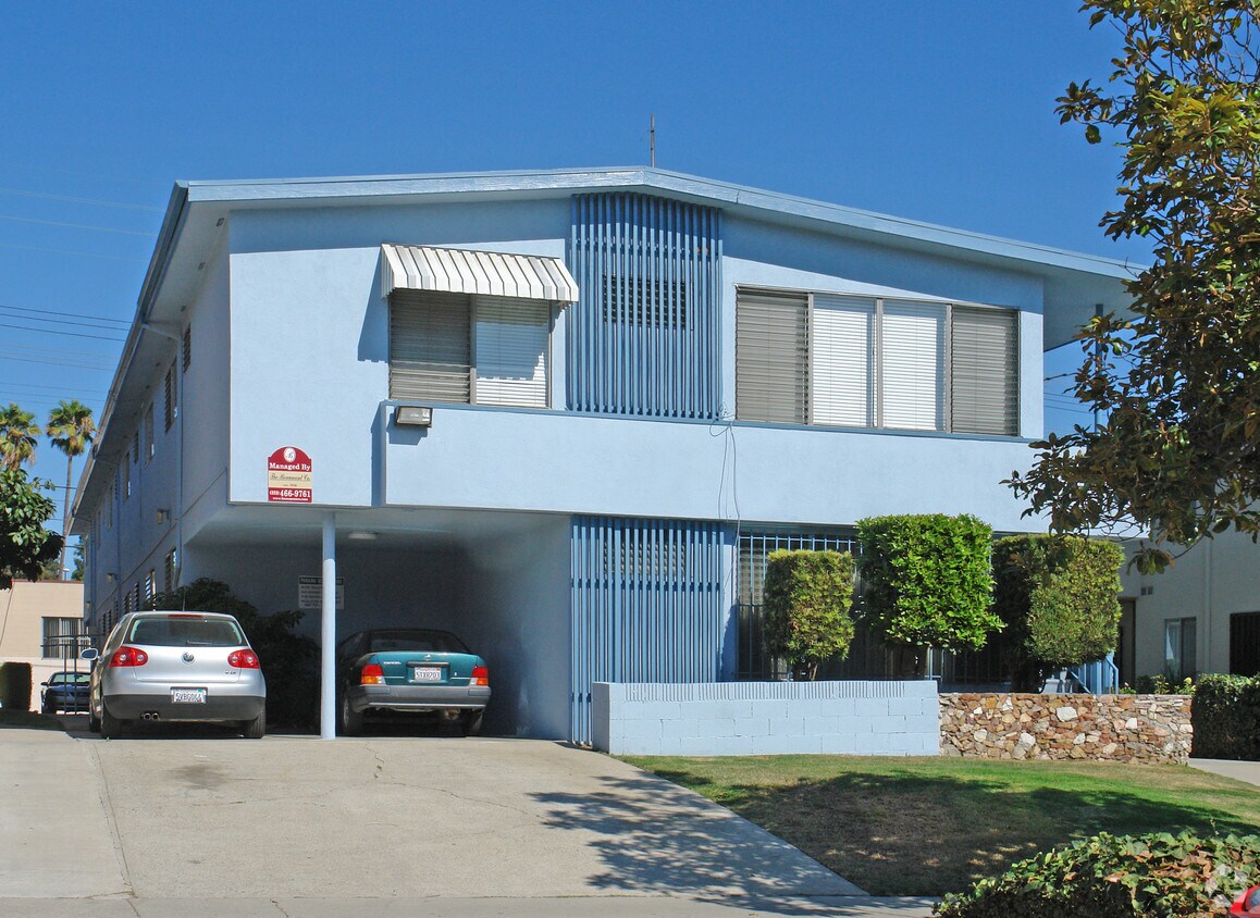 Foto del edificio - 618 N Hayworth Ave