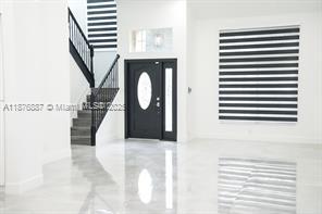 Foto del edificio - 2523 Bogota Ave