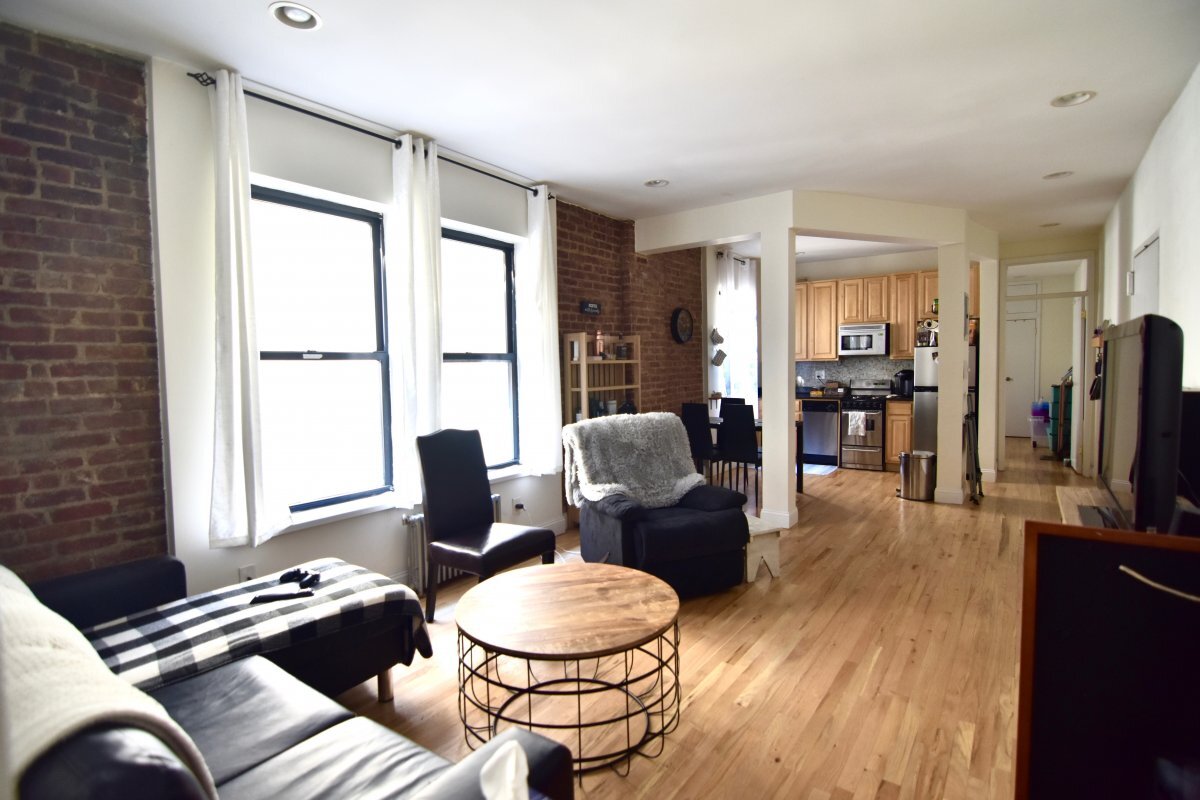 Primary Photo - 654 W 161st St