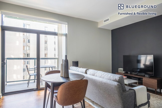 Foto del edificio - 1011 4th St NW