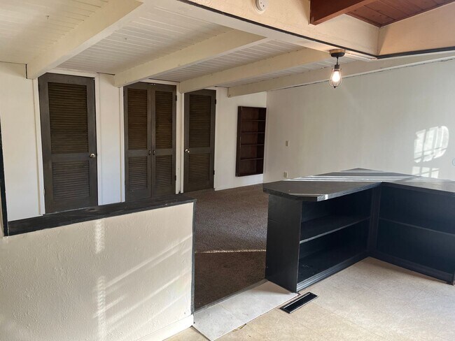 Foto del edificio - 3 BEDROOM 2 FULL BATH HOME NEAR SHUNGA PAR...