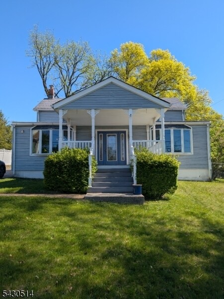 Foto del edificio - 556 Totowa Rd