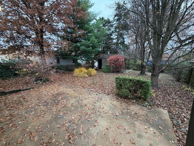 Building Photo - 144 Flora Dr