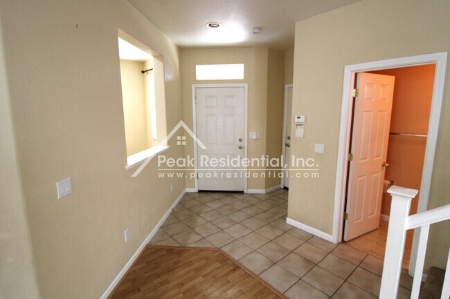 Building Photo - Wonderful 4 bedroom 2.5 bathroom home