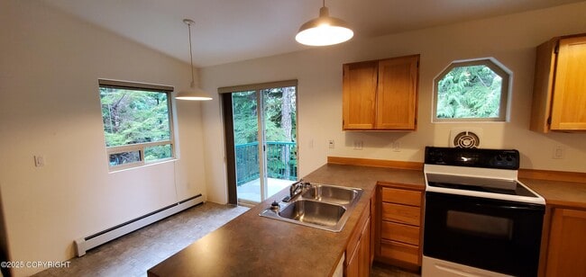 Foto del edificio - 279/283 Bunchberry Ln