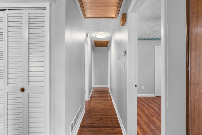 Foto del edificio - 4307 Quiet Way