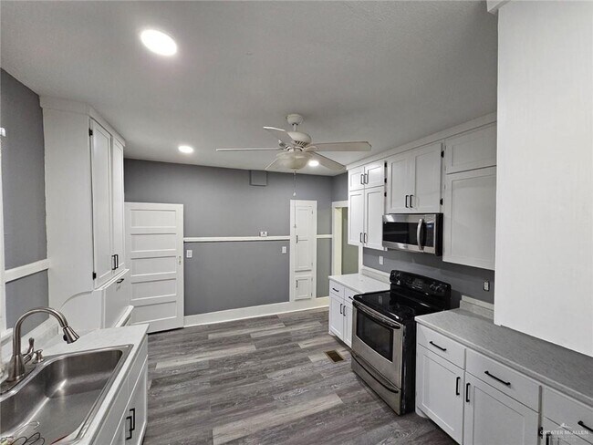 Foto del edificio - 4420 N Shary Rd