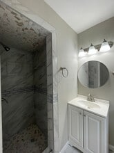Building Photo - 2721 Ash Park Dr