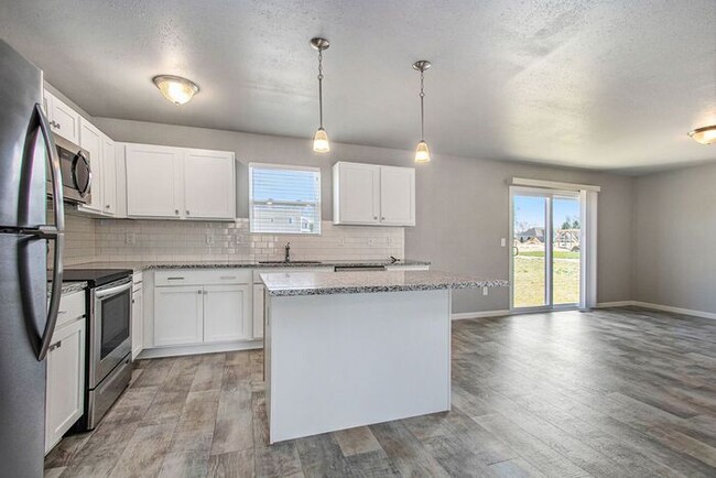 Foto del edificio - 1625 Autumn Ridge Ln