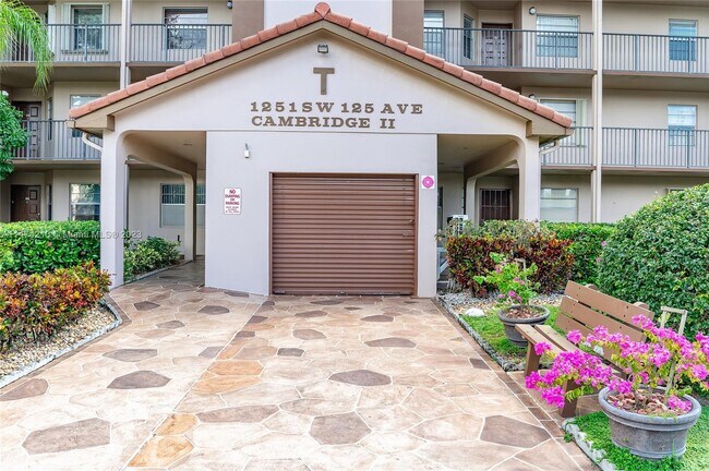 Foto del edificio - 1251 SW 125th Ave