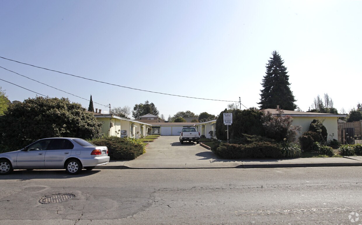 Primary Photo - 1283-1313 Grove Way