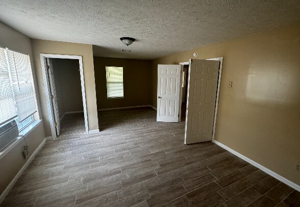 Foto del edificio - 940 Pebblebrook Dr