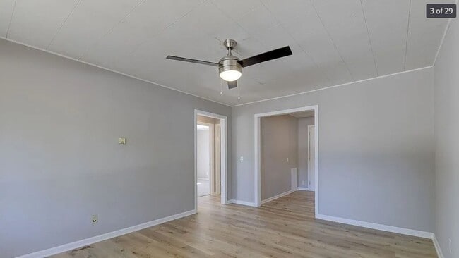 Foto del edificio - 319 N St Paul St