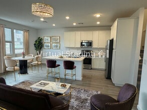 Building Photo - 2552 Venetia Pointe St