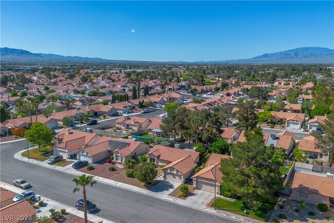 Foto del edificio - 6428 Chippindale Ln