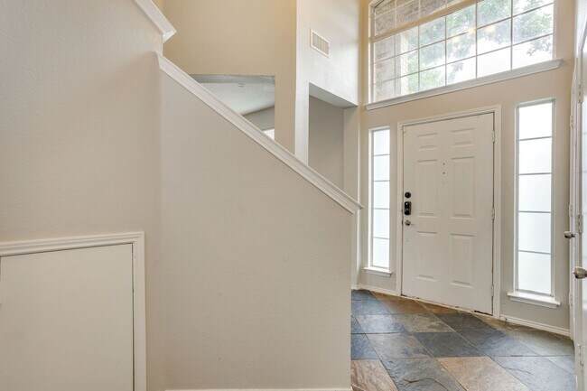 Foto del edificio - Great Large 4 Bedroom, 2.5 Bath Home Ready for New Tenants- Crowley ISD- 76123