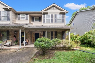 Building Photo - 377 Church St