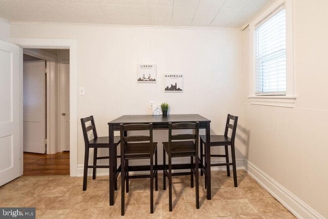 Building Photo - 315 Frederick St