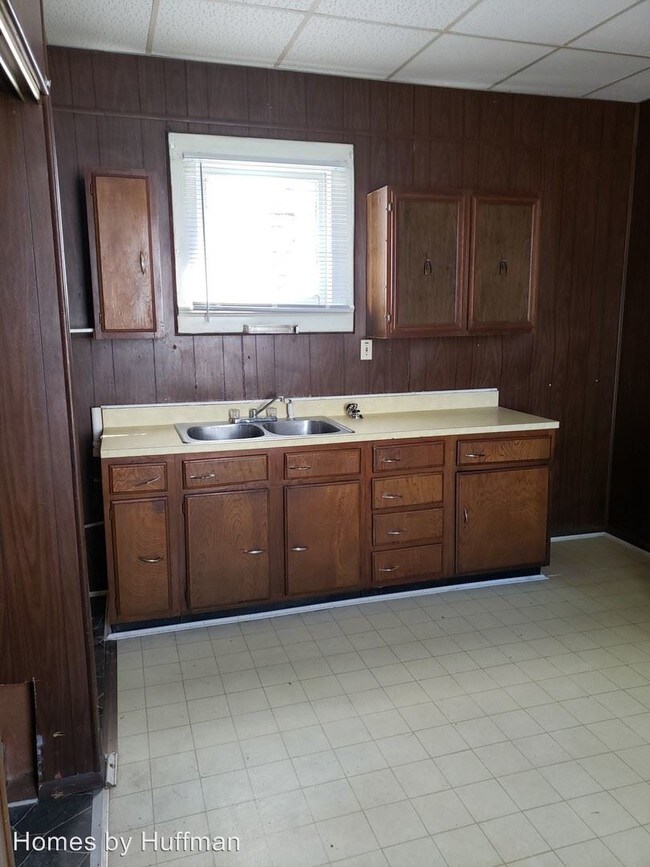 Building Photo - 1 br, 1 bath House - 1015 North Garvin Street