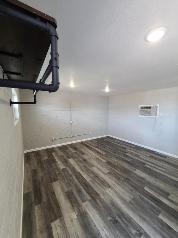 Foto del edificio - 1321 E Broadway St