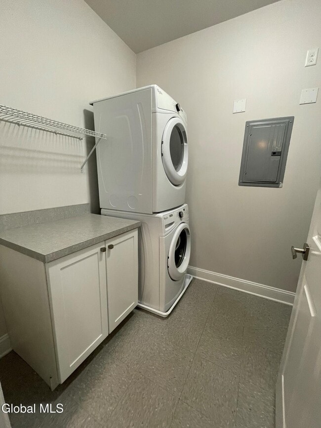 Foto del edificio - 130 Excelsior Ave