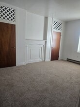 Building Photo - 209 Knoxville Rd