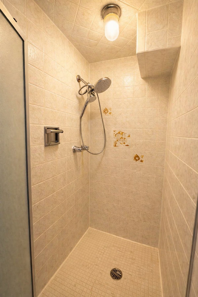 Foto del edificio - 3180 S Breeze Dr