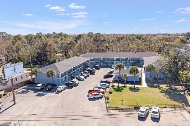 Photo - 529 E Pass Rd (Gulfport, MS) Apartment