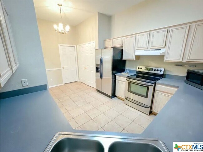 Building Photo - 4301 Mallard Ln
