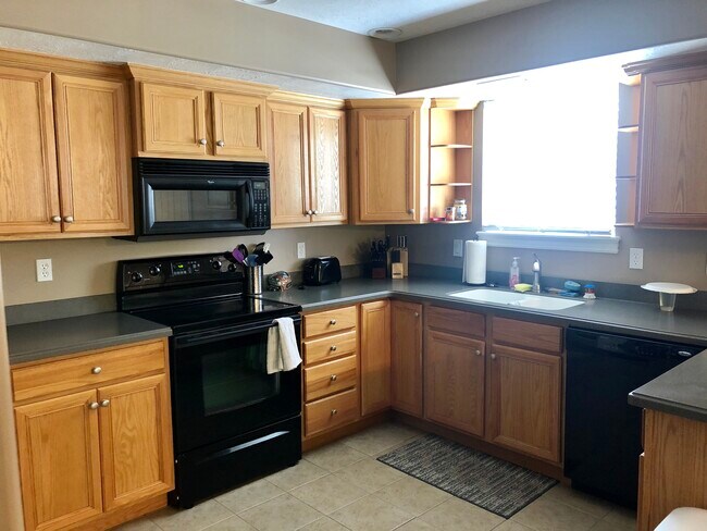 Foto del edificio - 561 E Purple Lilac Ln