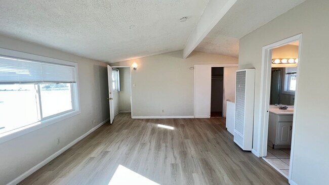 Foto del edificio - Cute 1 Bedroom Unit in Buena Park Tri-Plex