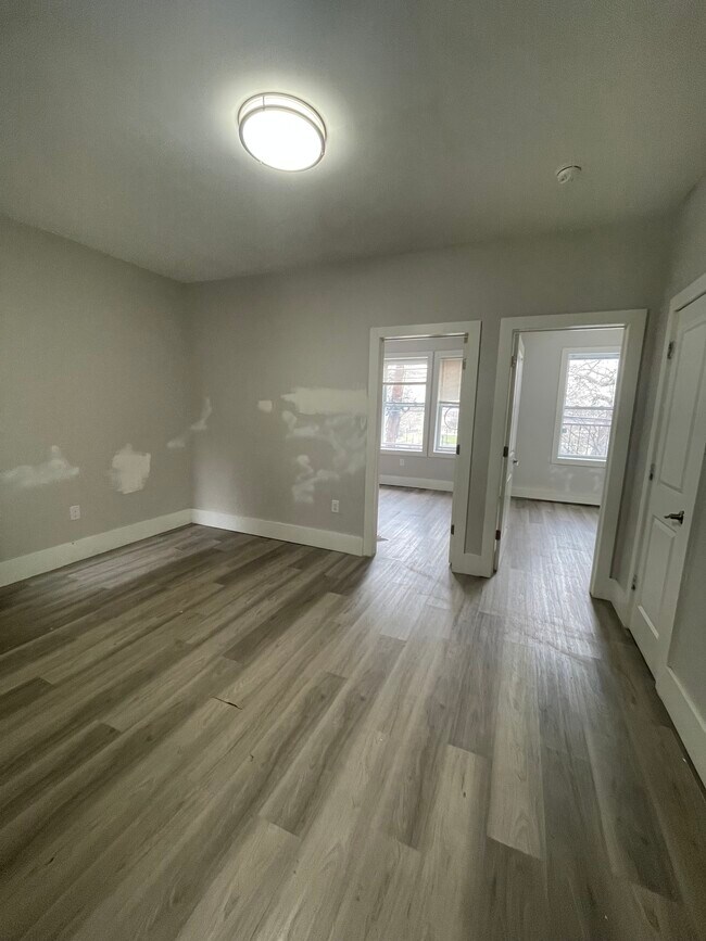 Unit 4 - 143 Lafayette St