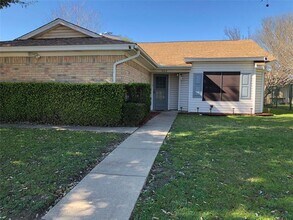 Building Photo - 1088 W Hills Terrace