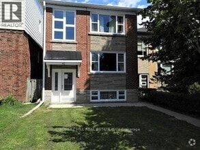 Building Photo - 42-42 Emerald Crescent