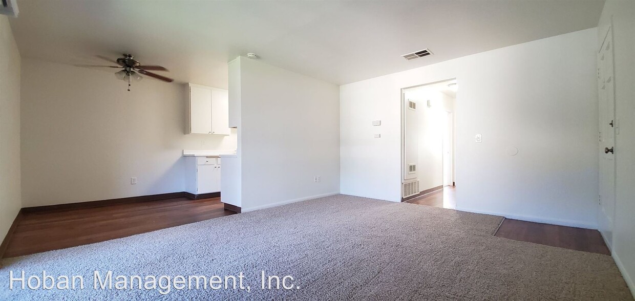 Primary Photo - 1039-1041 N Mollison Ave