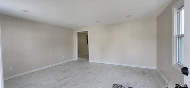 Foto del edificio - 192 Cypress Dr