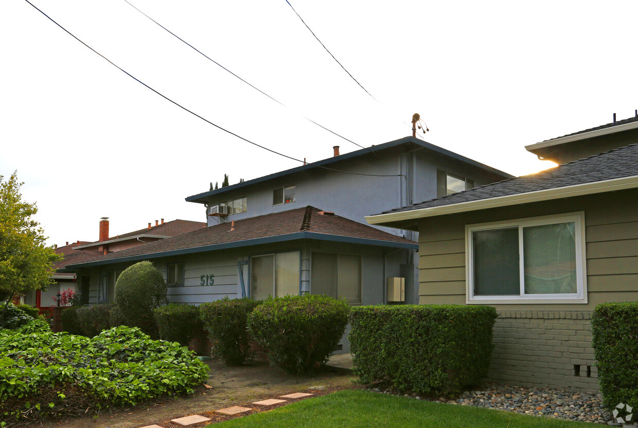 Primary Photo - 515 Saratoga Ave