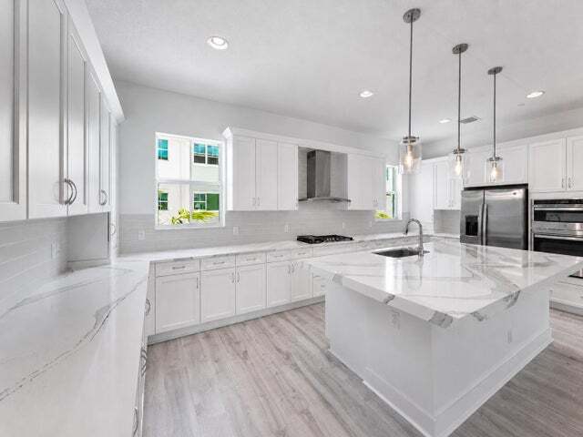 Building Photo - 12546 Gross Pointe Dr