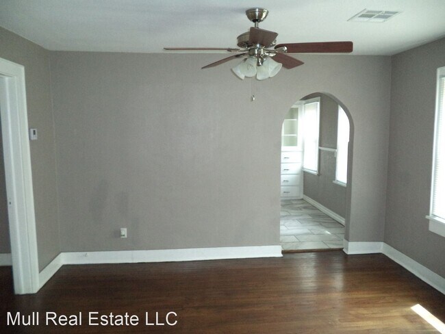 Building Photo - 3 br, 1 bath House - 2812 NW 22nd Street