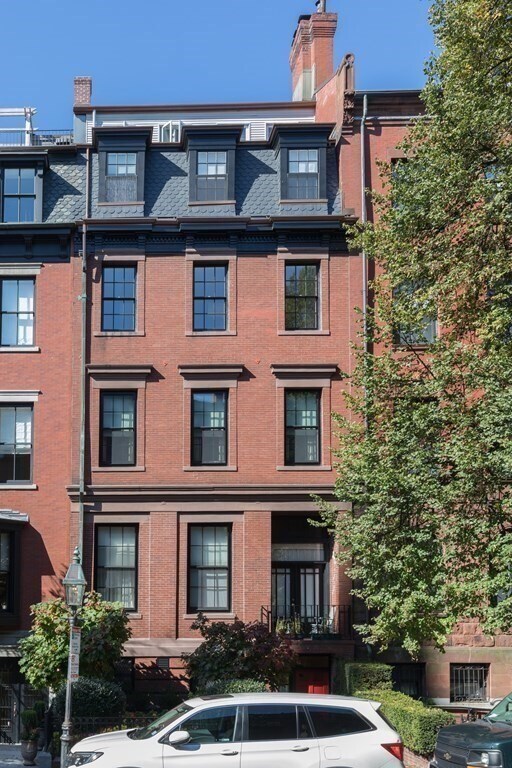 Building Photo - 19 Brimmer St
