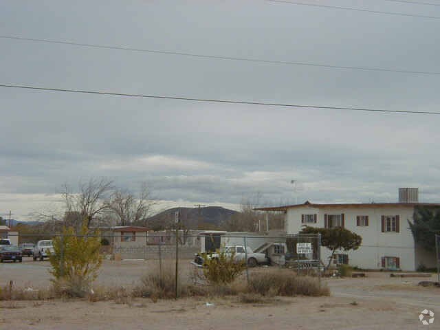 Building Photo - 7111 S Cardinal Ave