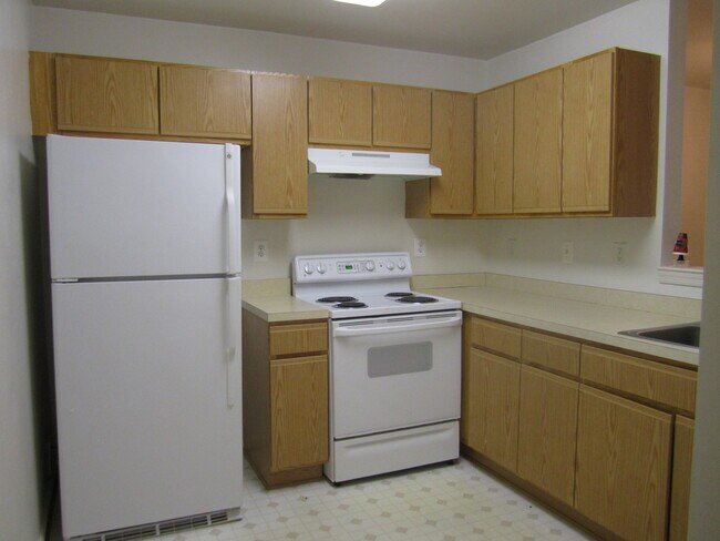 Foto del edificio - VERY WELL MAINTAINED CONDO