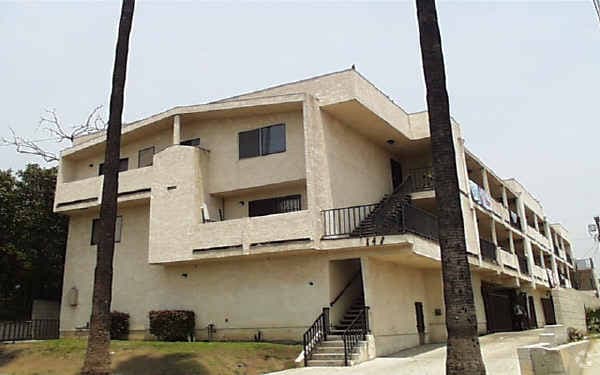 Building Photo - 147 S Avenue 53