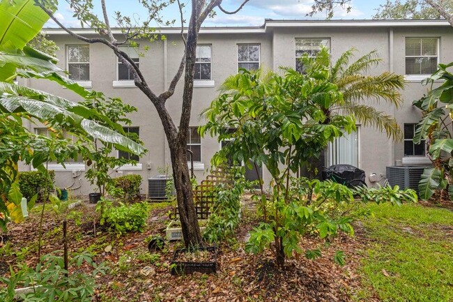 Building Photo - 2280 Shoma Dr