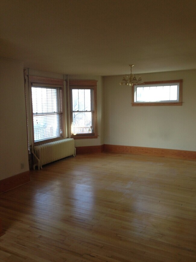 Foto del edificio - 305-307 N 8th Ave