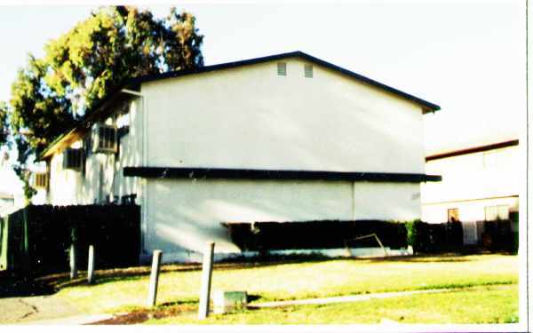 Building Photo - 924 Mesa Verde Ave