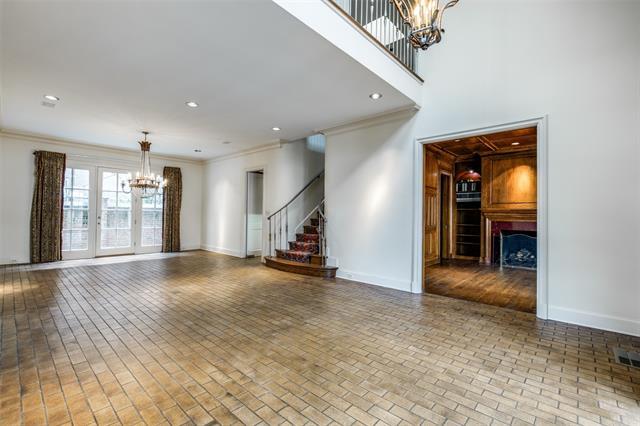 Building Photo - 4025 Windsor Ave