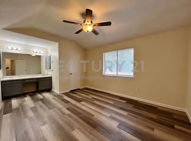 Foto del edificio - Thoughtfully Laid-Out 3/2/2 in Fort Worth!