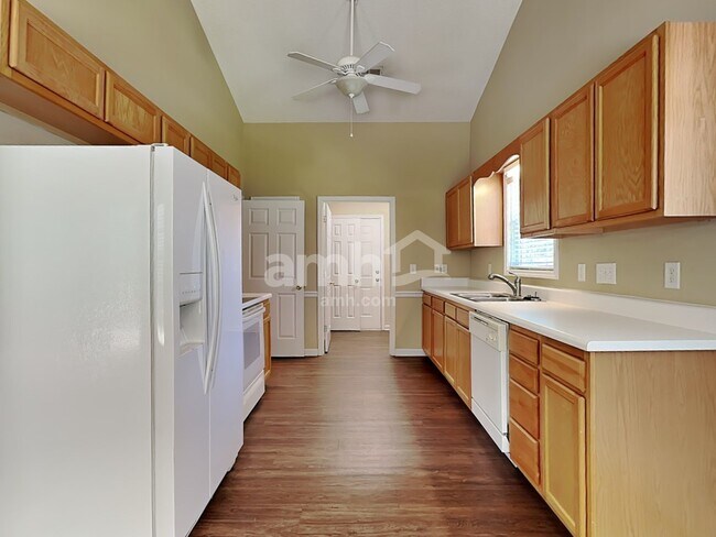 Foto del edificio - 213 Fiddlers Knoll Ct
